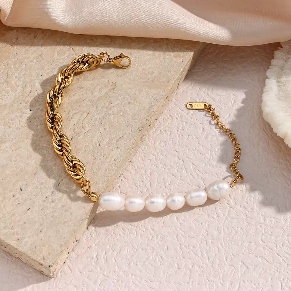 Marina pearl bracelet